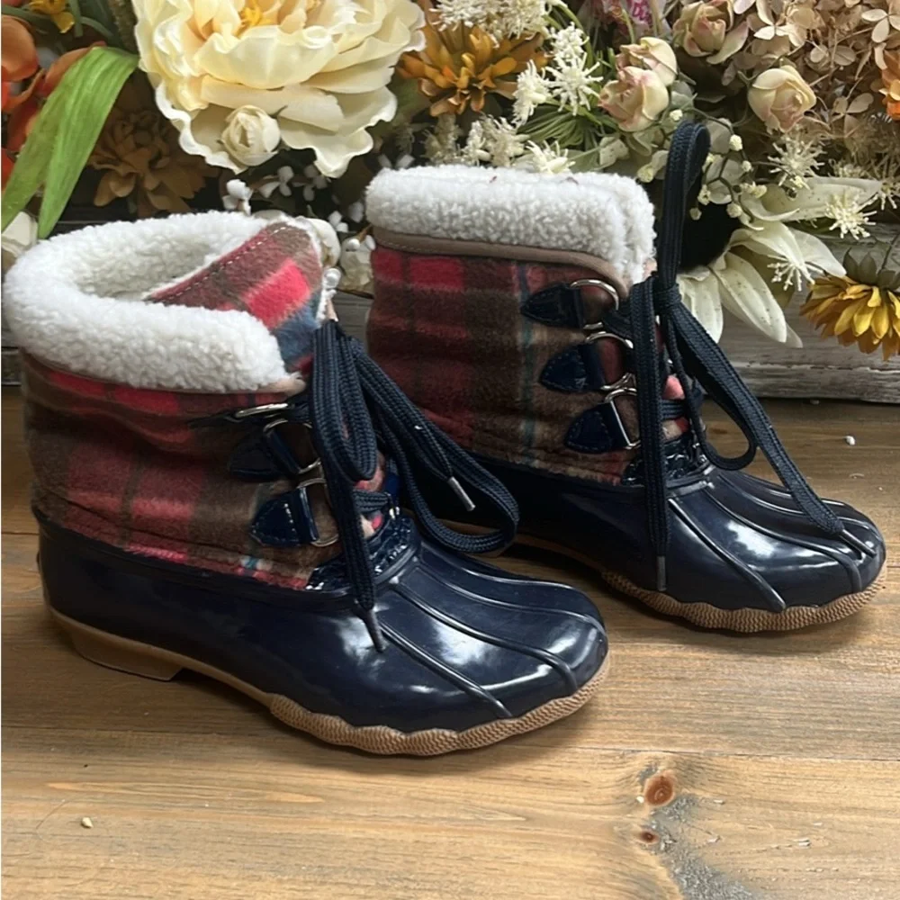 Girls size 13 rock candy boots